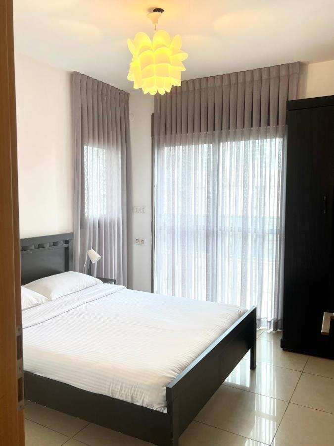 King David Apartment เนทันยา ภายนอก รูปภาพ