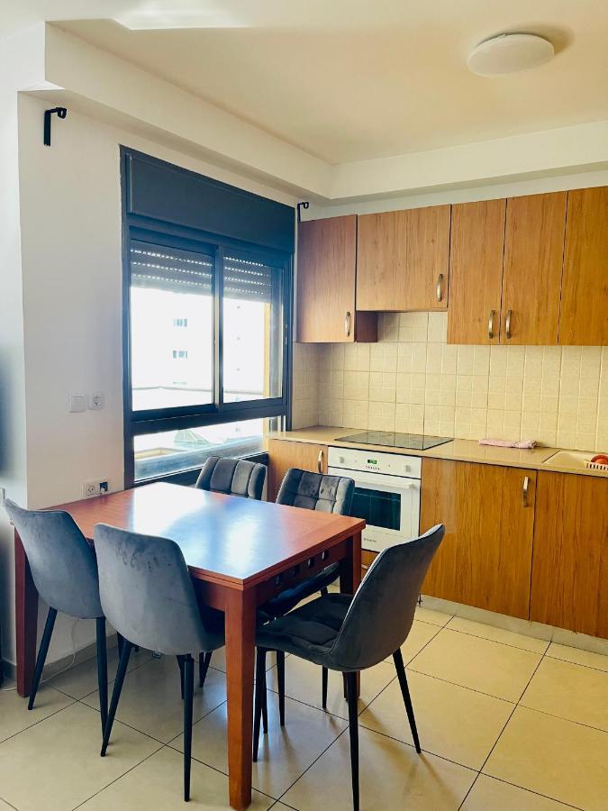 King David Apartment เนทันยา ภายนอก รูปภาพ